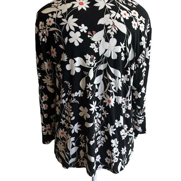 J Jill Wearever Knit Top Blouse Floral Black White Stretch Medium Petite‎ - Picture 6 of 9